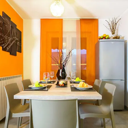 Carli Apartmán